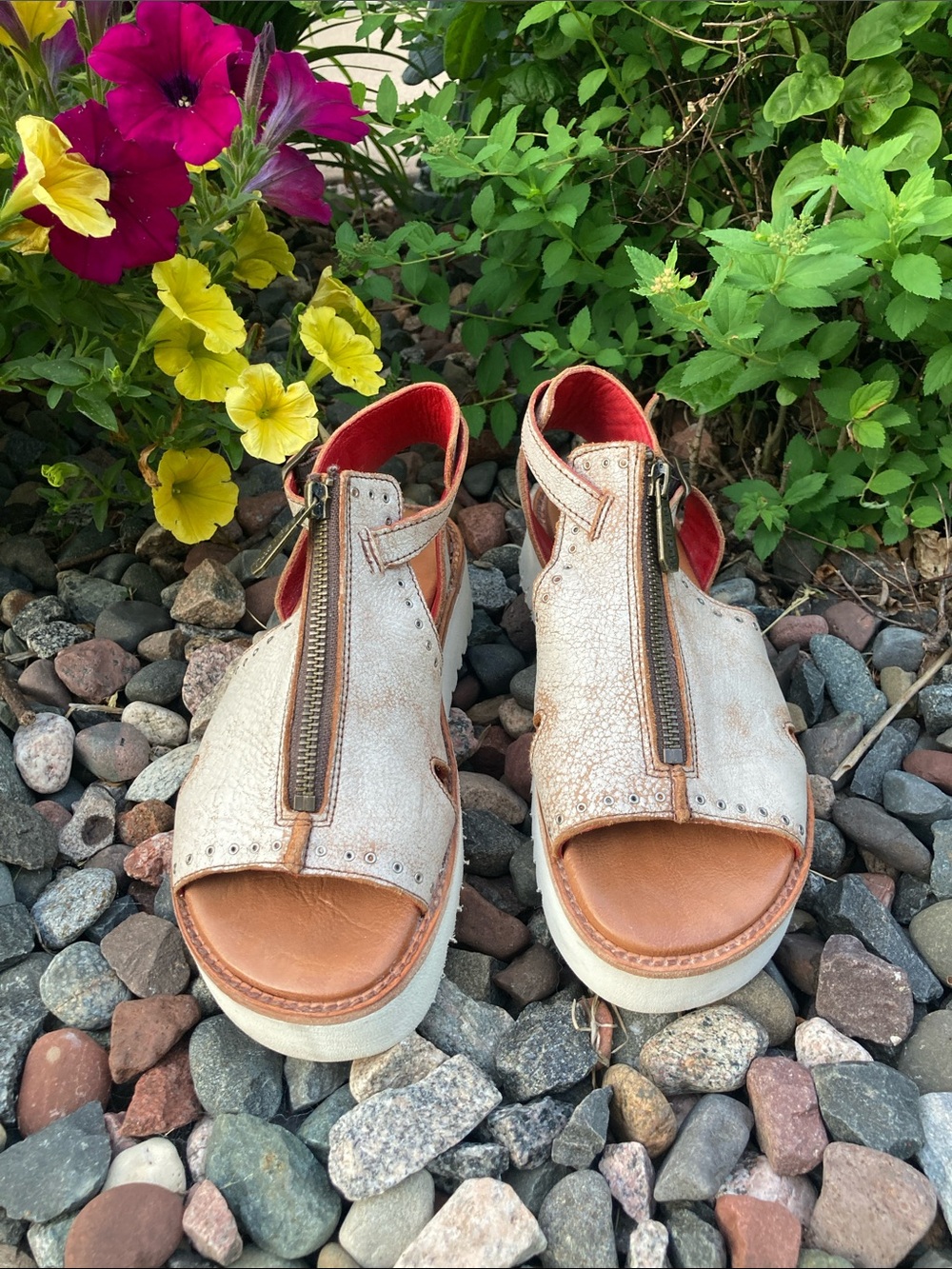🏇BedStu Clancy Beige and Brown Distressed Leather Zip-Front Sandals